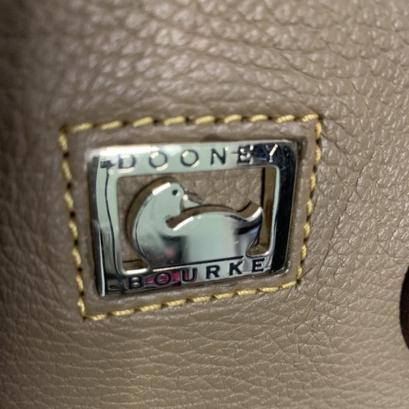 DOONEY & BOURKE......LIGHT TAN, GREAT CONDITION..... - Picture 4 of 8